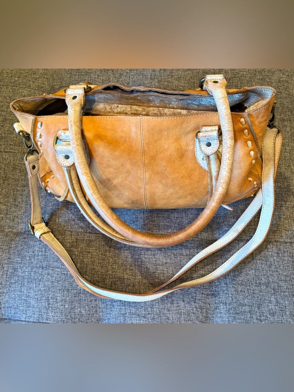 Bed|Stu Rockababy Oats Icicle Rustic Leather Shoulder Bag with Dual Handles - Picture 3 of 16